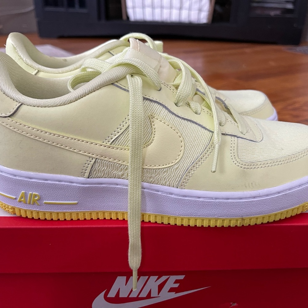 Size 6 youth neon yellow Nike air